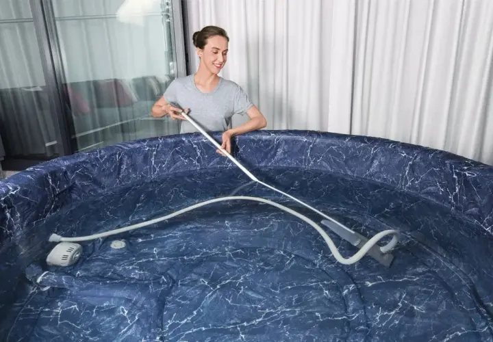 Odkurzacz podwodny do spa Bestway – skuteczne czyszczenie jacuzzi