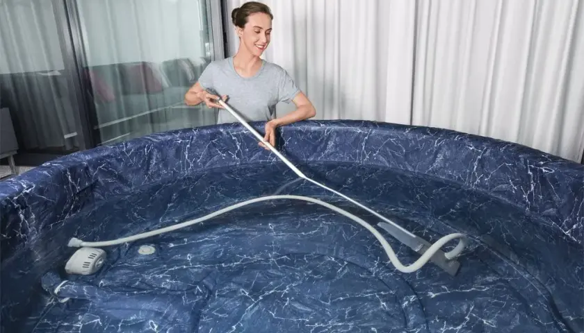 Odkurzacz podwodny do spa Bestway – skuteczne czyszczenie jacuzzi