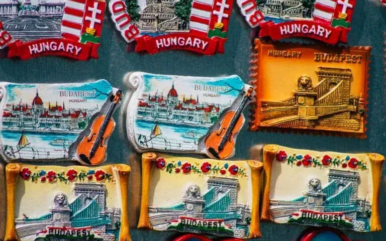 Gdzie kupić pamiątki w Budapeszcie? Odkryj najlepsze miejsca