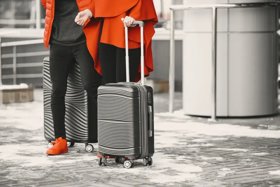 Czego nie można mieć w bagażu rejestrowanym? Uniknij problemów w podróży